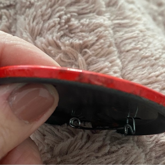 Vintage 70s Walt Disney World pin | Disney collectible pin - Picture 3 of 3